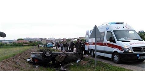 O­s­m­a­n­c­ı­k­­t­a­ ­t­r­a­f­i­k­ ­k­a­z­a­s­ı­:­ ­3­ ­ö­l­ü­ ­-­ ­S­o­n­ ­D­a­k­i­k­a­ ­H­a­b­e­r­l­e­r­